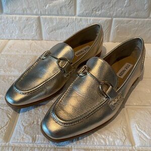 Steve Madden Carrine Gold Leather Slip On Almond Toe Flat Dress Loafers